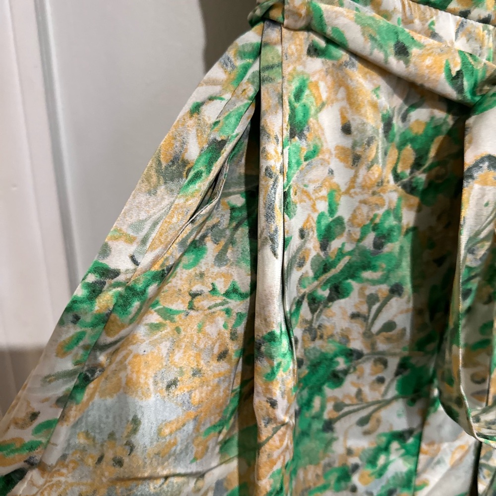NWT” Gorgeous “ Floral Jumpsuit - Picture 7 of 13